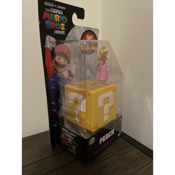 Super Mario Bros Movie Peach 1.25" Mini Figure & Question Block Jakks‎ Pacific - Picture 3 of 5